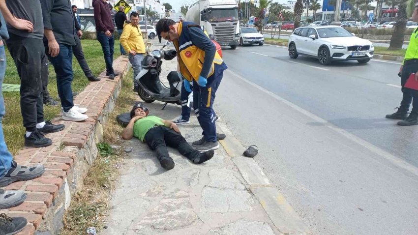 Trafik kazasında motokurye yaralandı