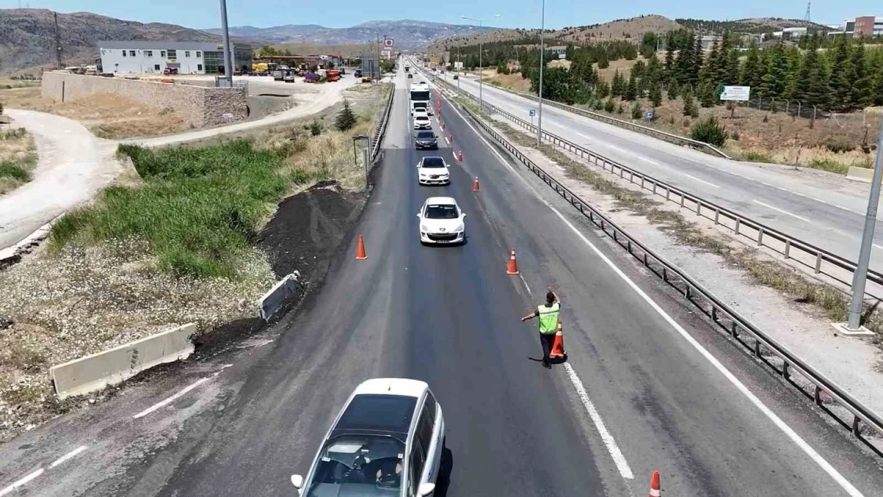 43 ilin geçiş güzergahında uyuşturucu tacirlerine geçit yok: 3 şüpheli tutuklandı
