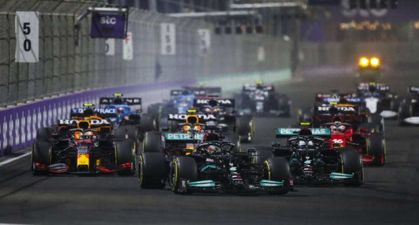 Formula 1'de kıyasıya şampiyonluk yarışı