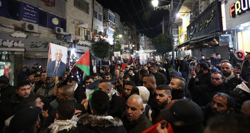  Orta Doğu barış planını protesto etti