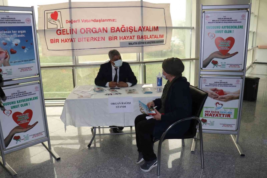 Eğitim ve Araştırma Hastanesi’nde organ bağışı standı kuruldu