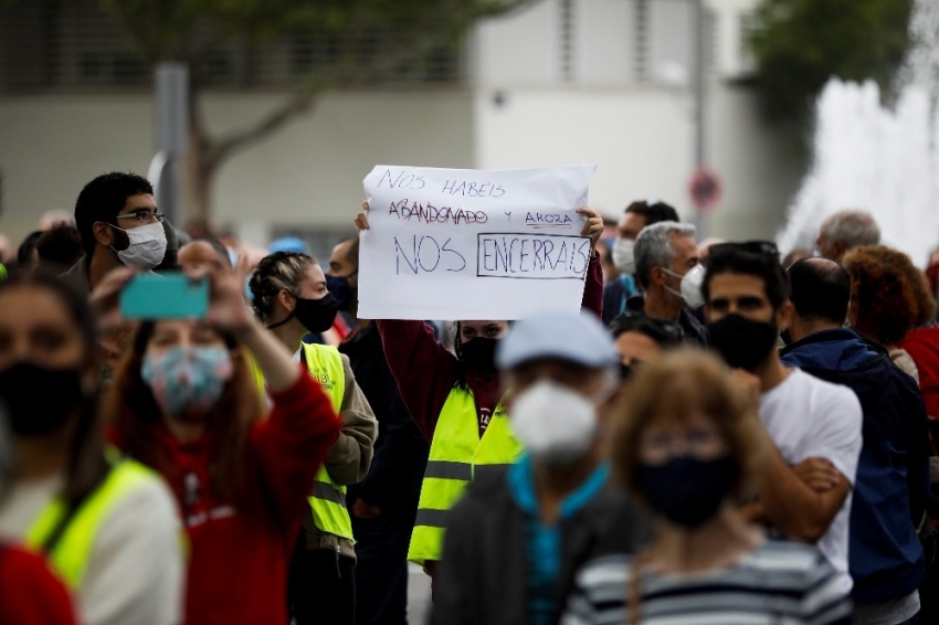 Madrid’de yarın başlayacak olan bölgesel karantina protesto edildi