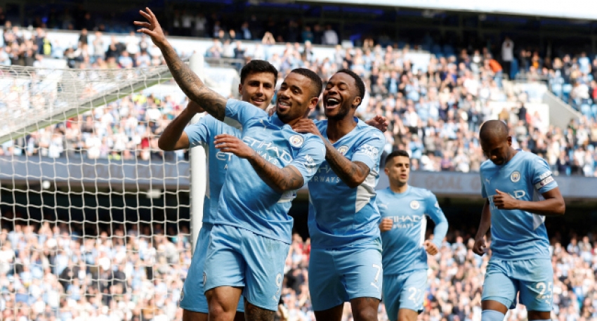 Manchester City'den Watford'a beşi bir yerde