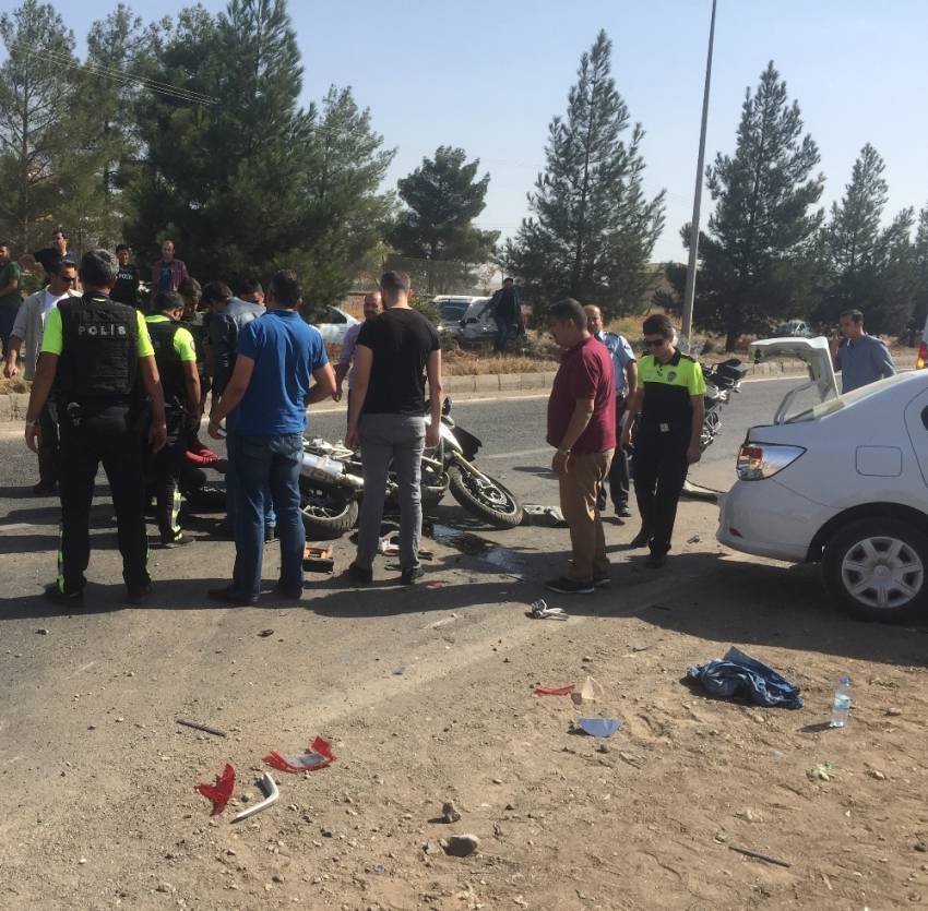 Diyarbakır’da kaza: 2’si polis, 3 yaralı