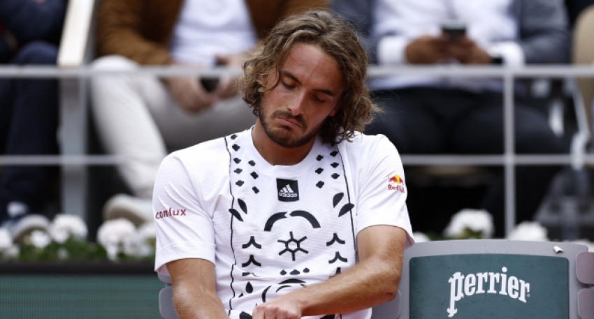 Fransa Açık'ta Tsitsipas şoku