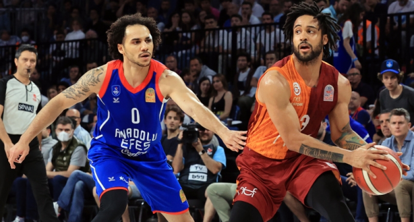 Anadolu Efes finalde