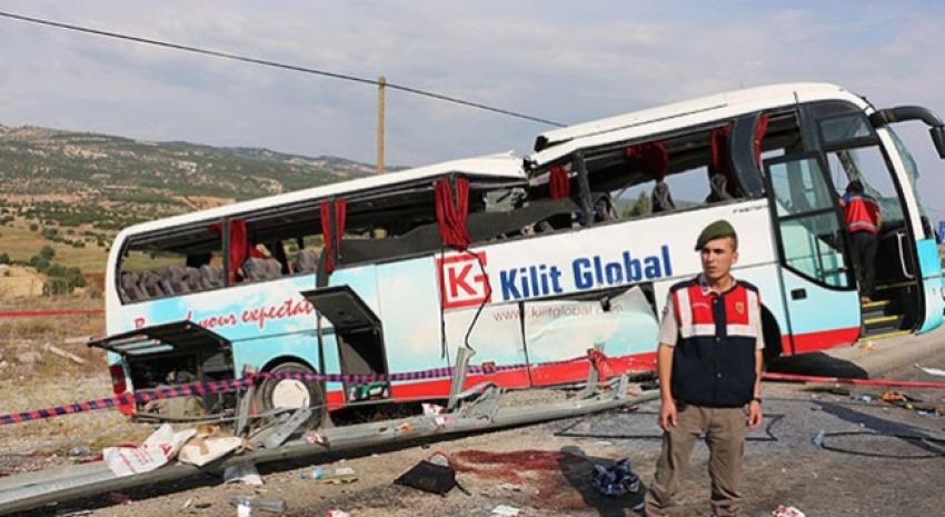  Tur otobüsü devrildi! Çok sayıda ölü ve yaralı var