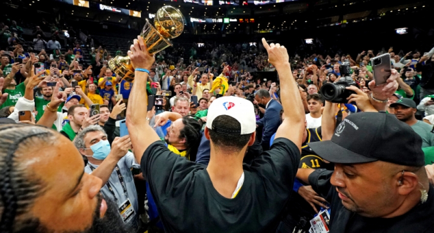 NBA'de şampiyon Golden State Warriors