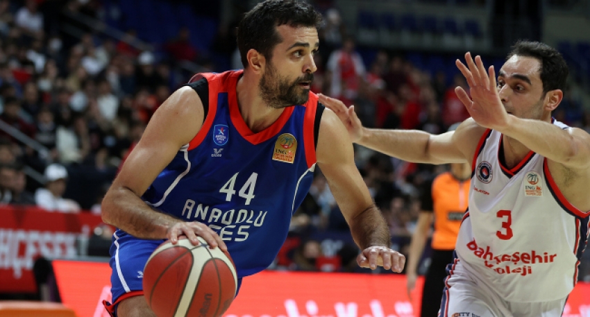 Anadolu Efes Simon ile yollarını ayırdı