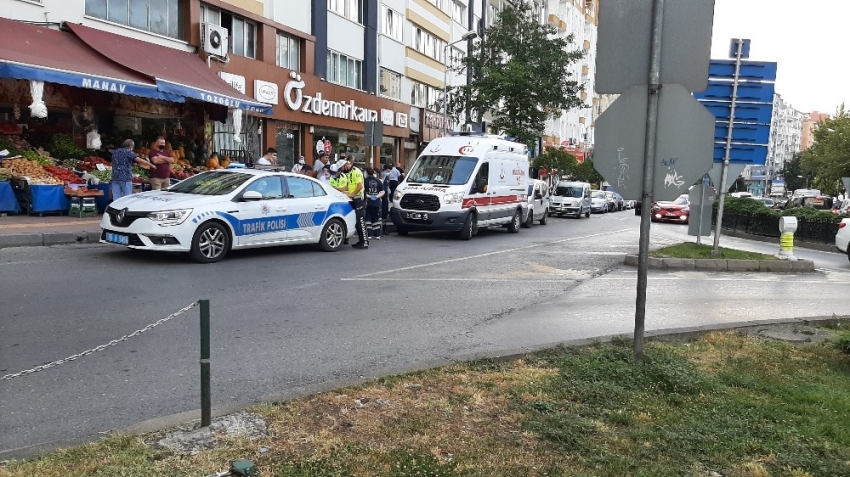 Hasta taşıyan ambulans kaza yaptı