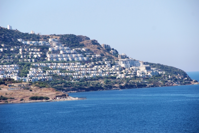 Bodrum’da yıkımlar devam ediyor