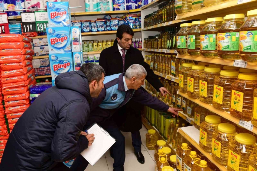 Başkan Şeylan marketlere yönelik fiyat denetimi yaptı