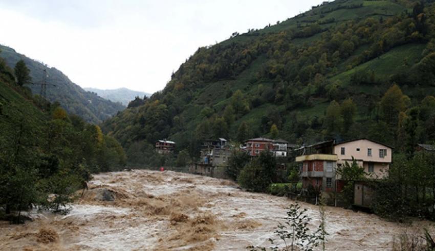 Rize'de yağış hafta sonuna kadar sürecek