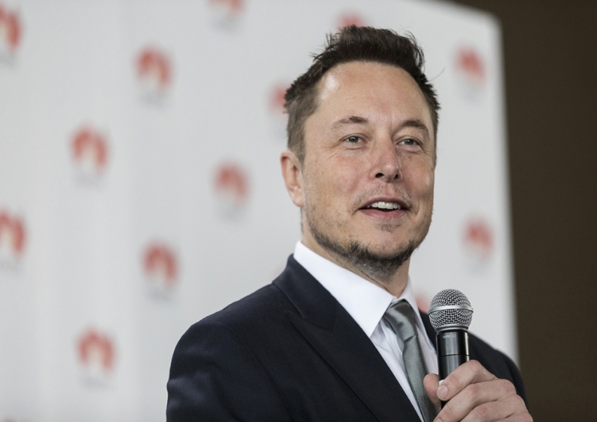 Elon Musk’tan Taylandlı çocukları kurtarmak için denizaltı tüpü