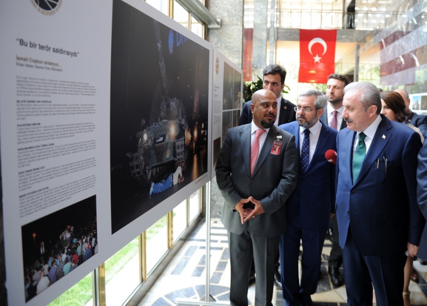 TBMM Başkanı Şentop, İhlas Haber Ajansı’nın 15 Temmuz Sergisi’ni gezdi