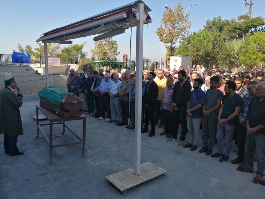 Polislere bombalı saldırı düzenleyen terörist için cemevinde tören düzenlendi