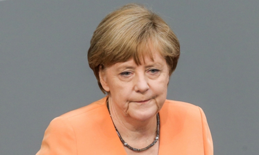 Merkel sorunun aşılması için tarih komisyonunu işaret etti