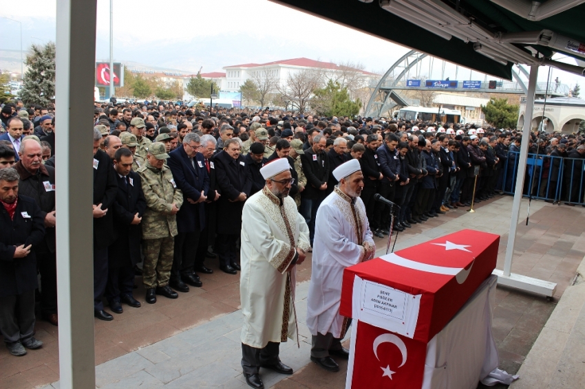 Erzincan şehidini uğurladı