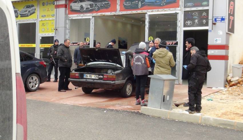 Kavgadan el bombası çıktı