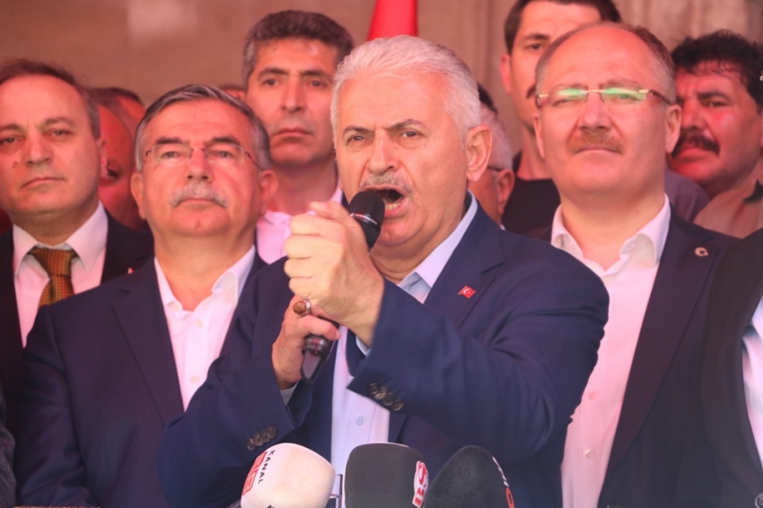 Binali Yıldırım’dan Sivaslılara “erken dönün” çağrısı