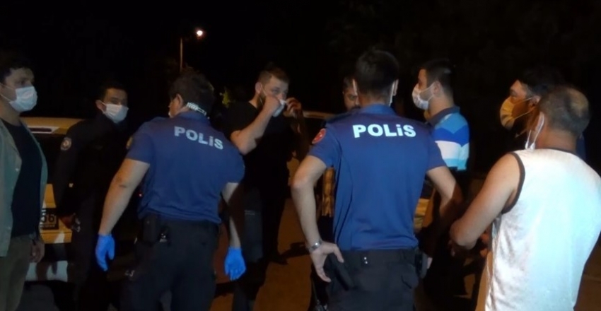 Düğünü sonlandırmaya giden polislere saldırı: 4 polis yaralı