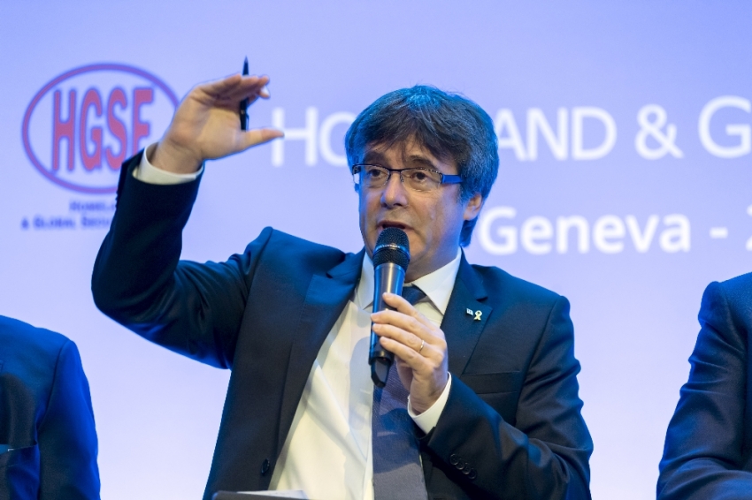 Katalan lider Puigdemont yeni parti kurdu