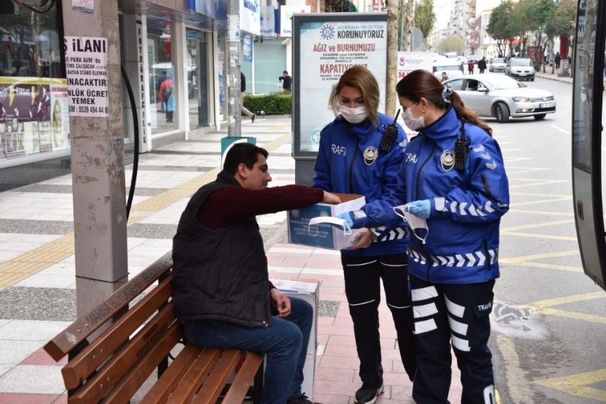 Büyükşehirden vatandaşlara 150 bin maske