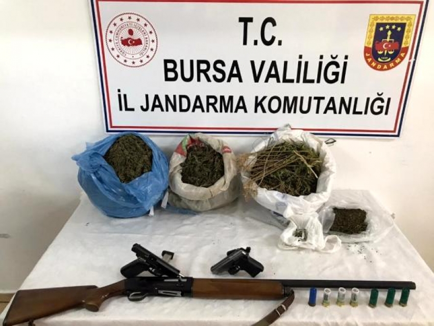 Bursa jandarmadan torbacılara baskın