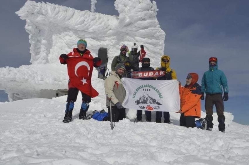 Bursalı dağcılar Uludağ zirvesine tırmandı