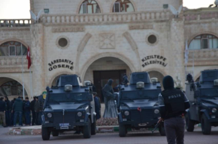 Mardin’in Kızıltepe Belediyesine operasyon