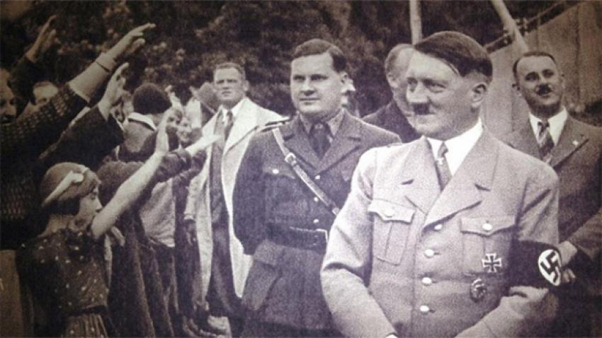 Hitler'in kitabı yeniden yayımlanacak