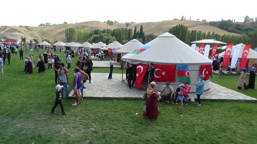 Türki cumhuriyetlerden Malazgirt Zaferi kutlamalarına yoğun ilgi