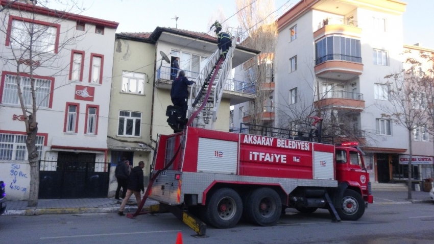 Aksaray’da baca yangını paniğe neden oldu