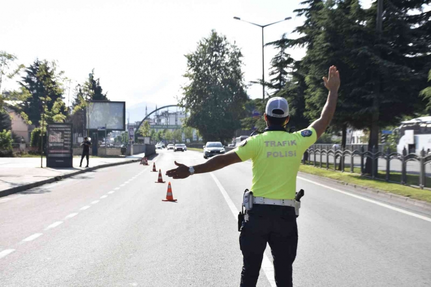 Bir haftada yaklaşık 9 bin araç denetlendi