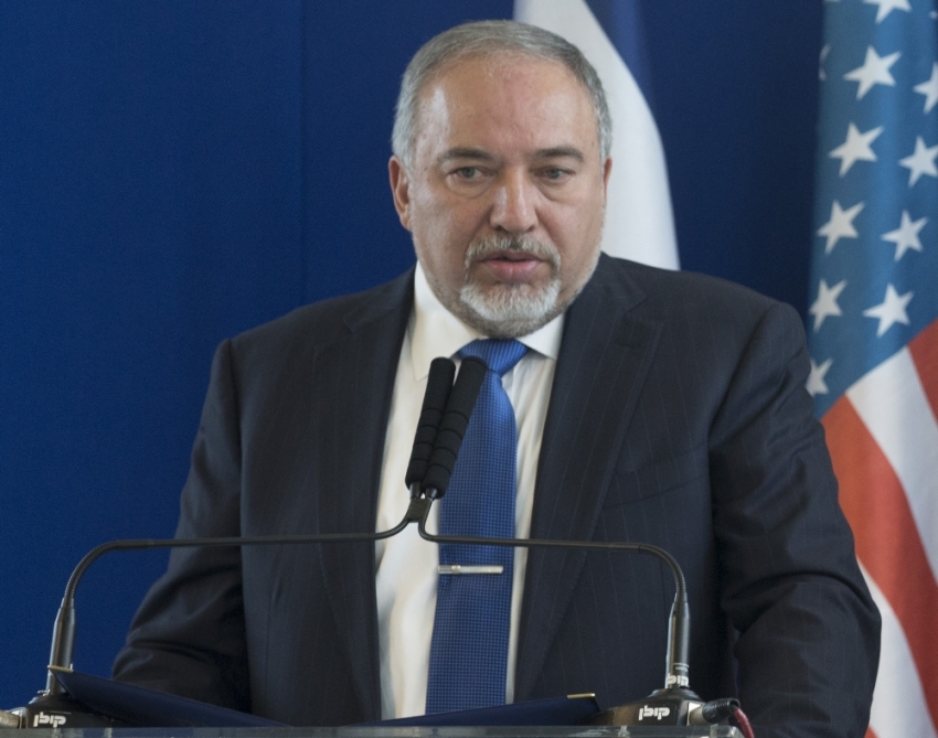 Liberman’dan katliama övgü