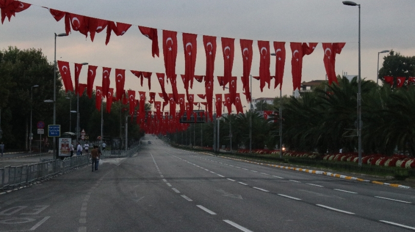 Vatan Caddesi trafiğe kapatıldı