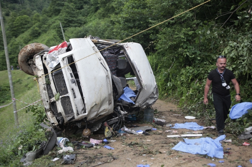 Giresun Valiliği’nden kaza açıklaması: 6 ölü, 5 yaralı