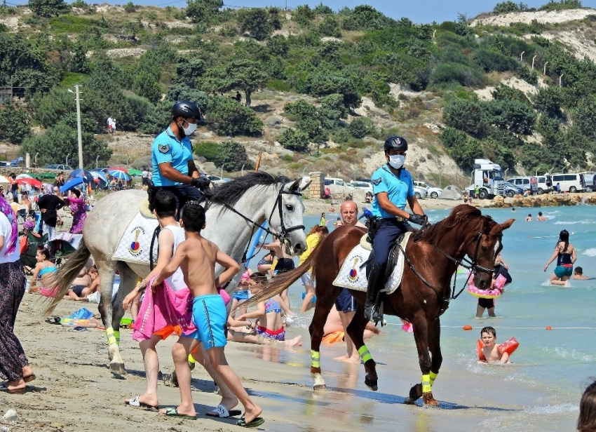 Ünlü tatil merkezinde Atlı Jandarma Timi göreve başladı