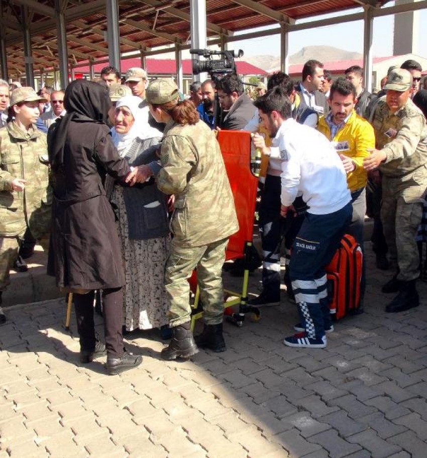 Nusaybin şehitleri Kürtçe ağıtlar ve dualarla uğurlandı