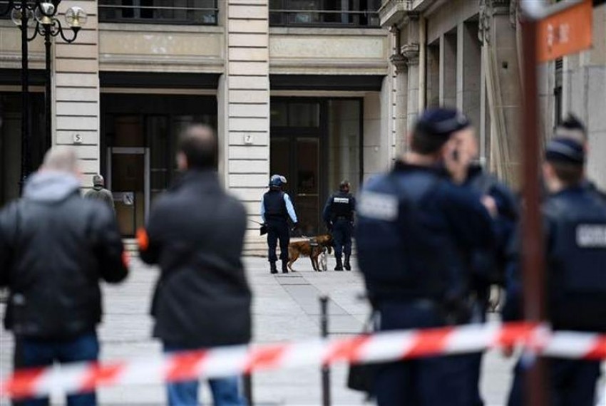 Paris alarma geçti!