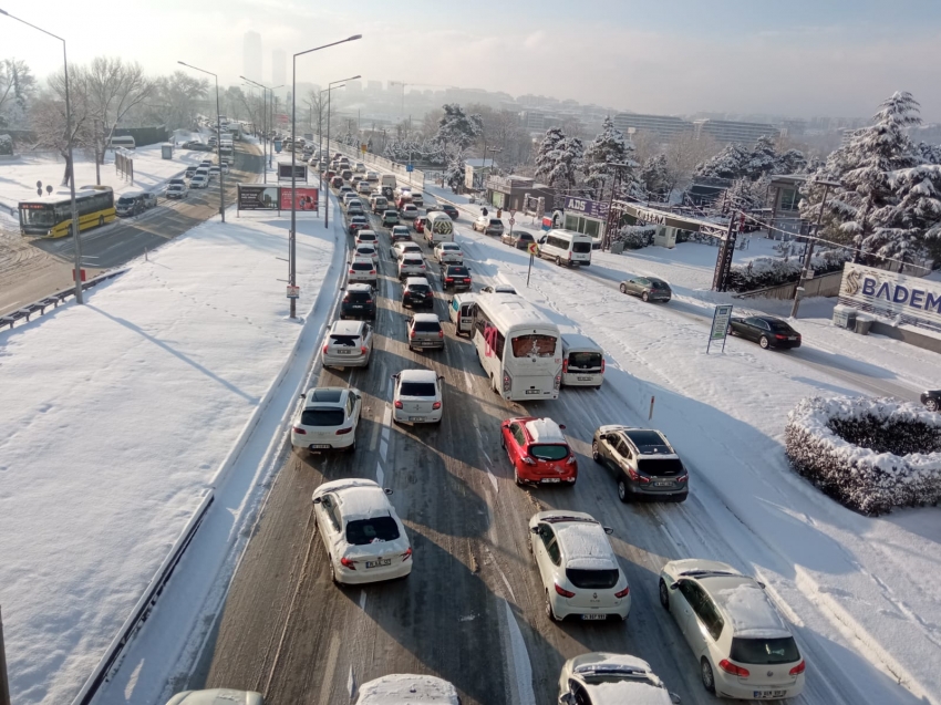 Bursa'da trafik kitlendi