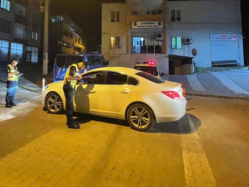 Polis ve jandarmadan Huzur operasyonu