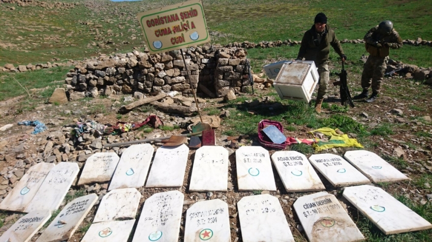 Türbeyi terör mezarlığına çeviren PKK’ya ağır darbe