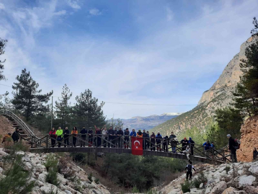 Doğa tutkunları Bilecik’in kanyonlarını gezdi