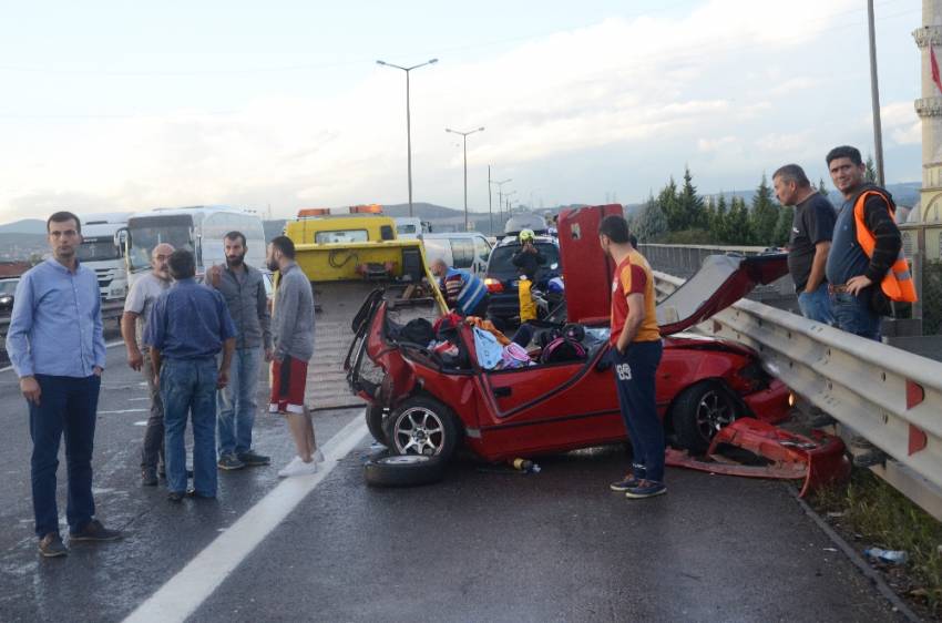 Yarış yapan araç dehşet saçtı