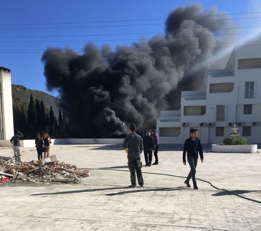 Okulun yakıt tankı patladı