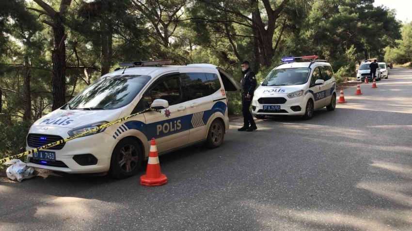 Ormanlık alanda kafasından silahla vurulmuş ceset bulundu