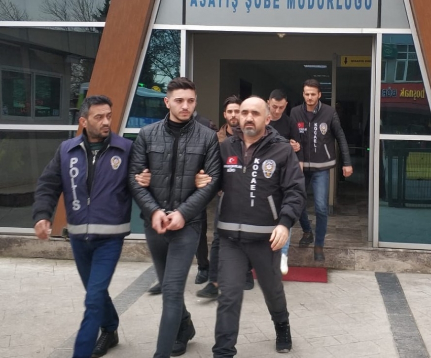 Kocaeli’de hapis cezası ile aranması olan 3 kişi yakalandı