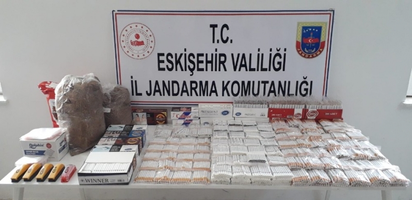 Jandarma ekipleri kaçak sigara üretimi yapan 2 şüpheliyi yakaladı