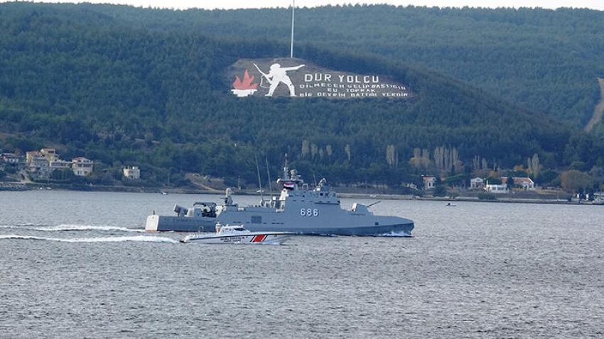 Mısır savaş gemileri Çanakkale Boğazı’ndan geçti